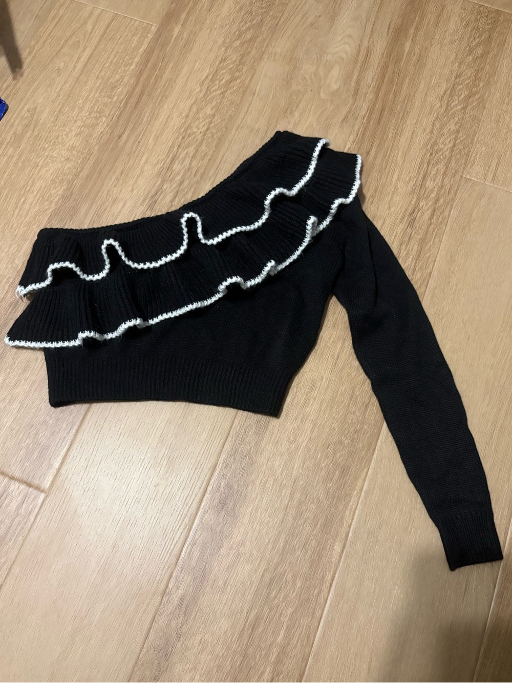 Forever 21 Black One-Shoulder Ruffle Sweater with White Trim